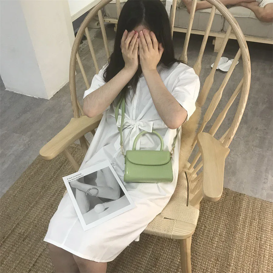 3 (19)