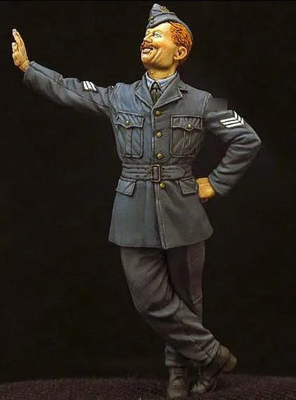 

1/35 Resin Figures WWII Allied Pilot 1PC