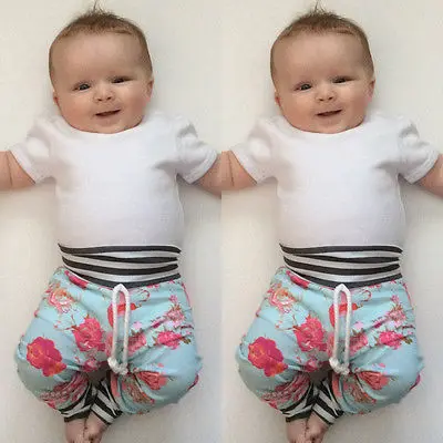 2 предмета! Летняя одежда с цветочным принтом для новорожденных девочек и мальчиков белая футболка с короткими рукавами+ штаны с цветочным принтом, комплект с леггинсами
