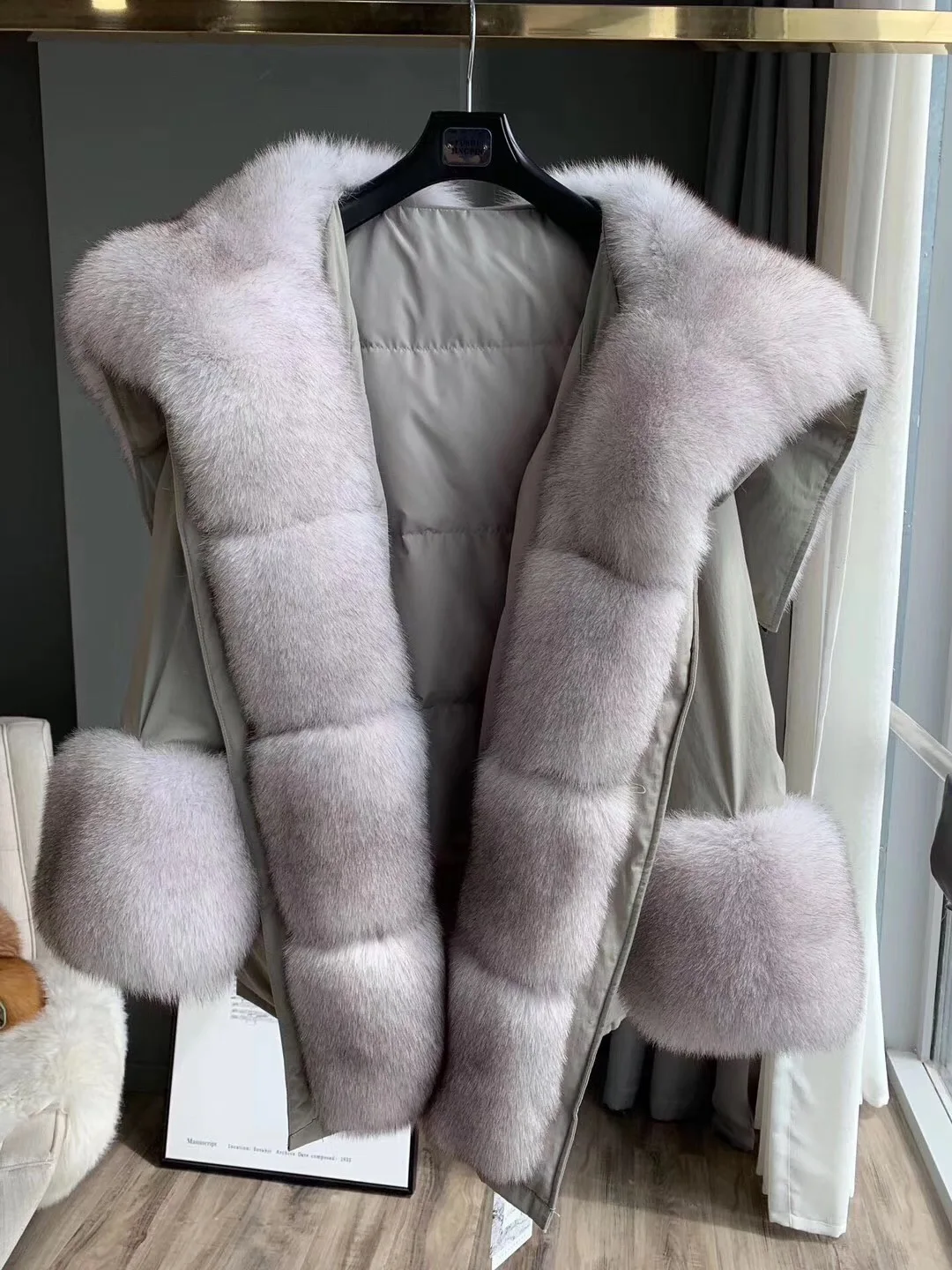 light grey white Зимняя женская куртка с натуральным мехом, большая длинная парка с воротником из натурального меха енота, куртка на белом утином пуху, уличная одежда, корейская мода - Цвет: light grey white