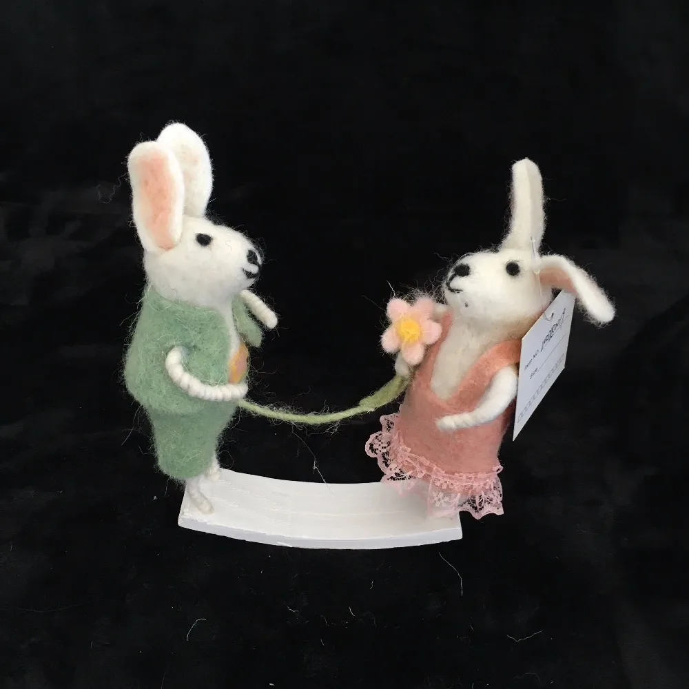 Factory direct sale, handicraft decoration, wool rabbit table