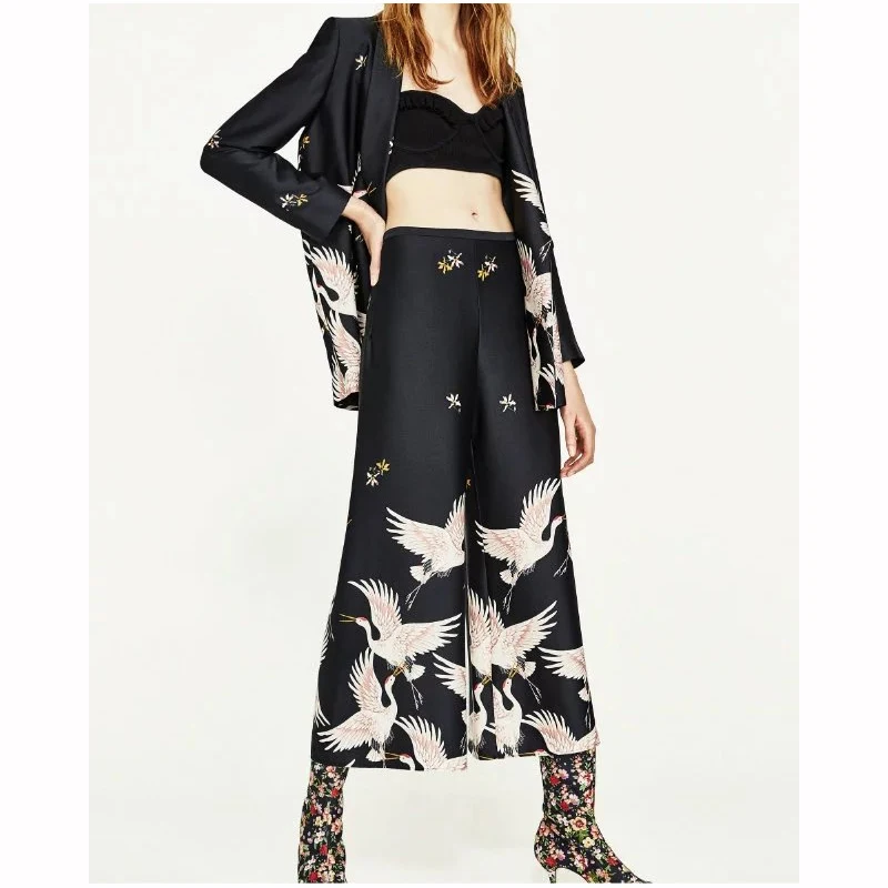 2 Piece Set Women Streetwear 2019 Summer New Fashion Printing Short Sleeve Tops Elastic Waist Ankle-Length Pants Women Set 2 Piece Set Women Streetwear 2019 Summer New Fashion Printing Short Sleeve Tops Elastic Waist Ankle-Length Pants Women Set