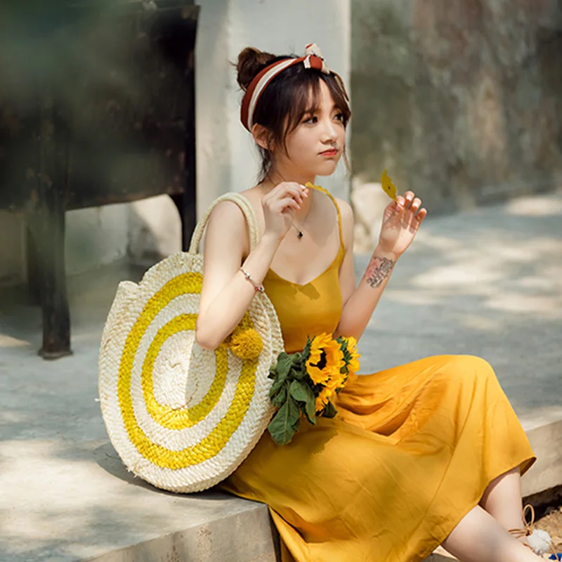 New Summer Large Round Straw Beach Bag Tassels Pom Pom Women Natural Handbag Corn Skin Totes Bag Yellow Striped Circular New Summer Large Round Straw Beach Bag Tassels Pom Pom Women Natural Handbag Corn Skin Totes Bag Yellow Striped Circular