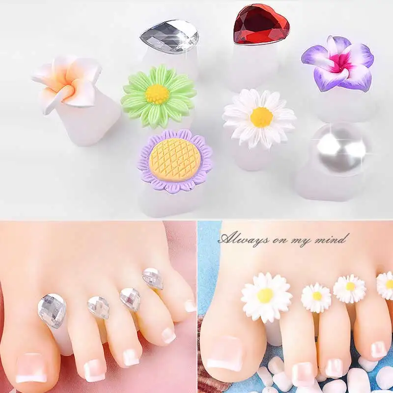 

8Pcs/Pack Silicone Toe Separator Daisy Flowers Pearls Heart Rhinestones Designs Toe Spacers Foot Care Pedicures Manicure Tools