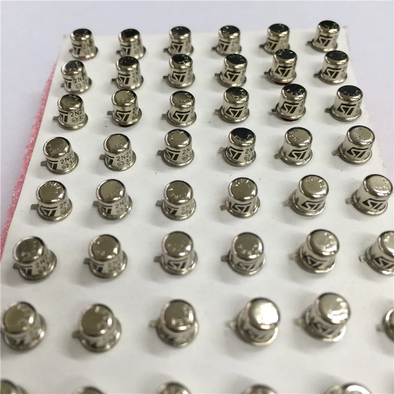 ТРАНЗИСТОР 2N2222 TO-18 NPN 40V 0.8A 2N2222A 50 шт. абсолютно новый высокого качества |