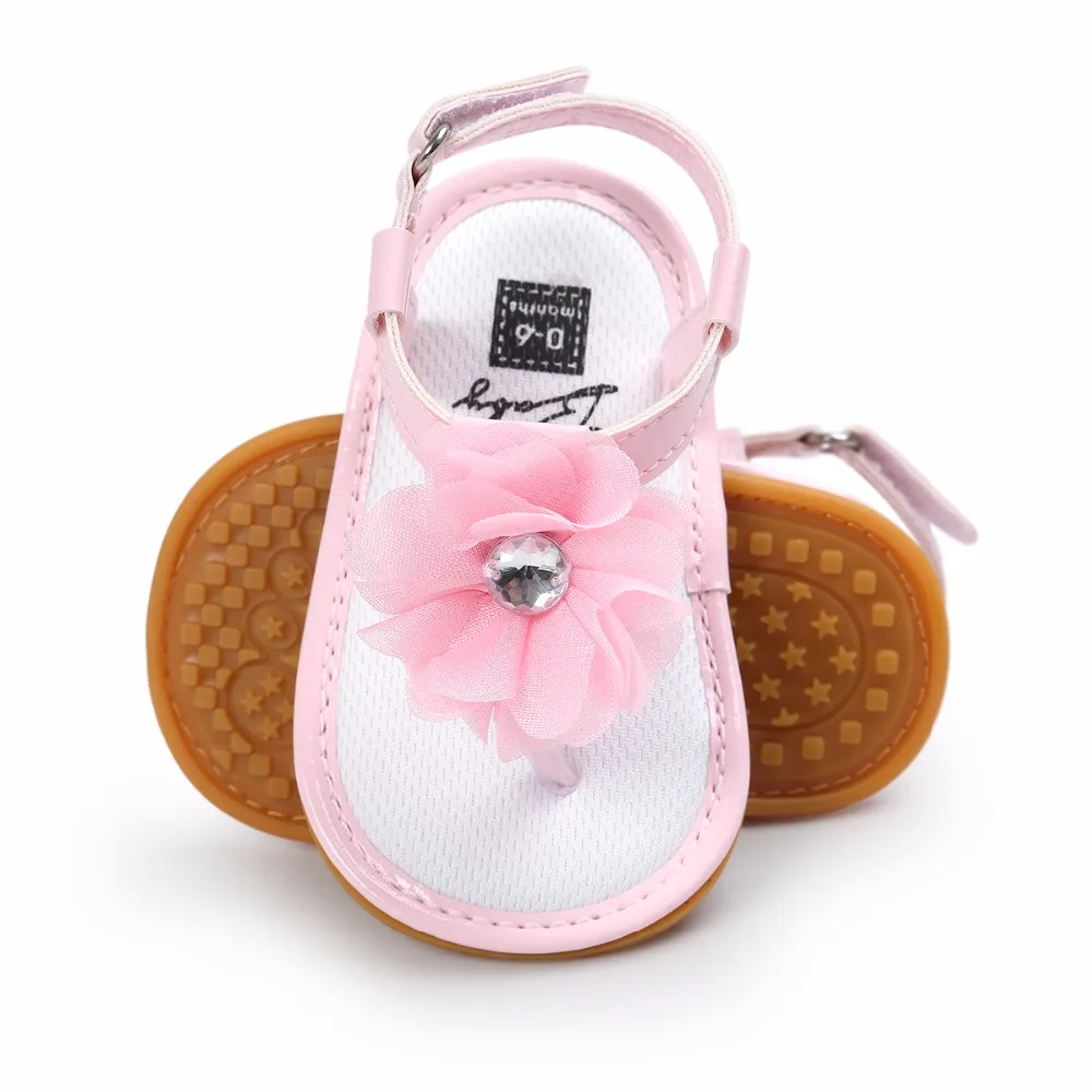 Delebao Новый Дизайн Стиль для маленьких девочек зажим обувь с большими цветами босоножки для 0-18 месяцев