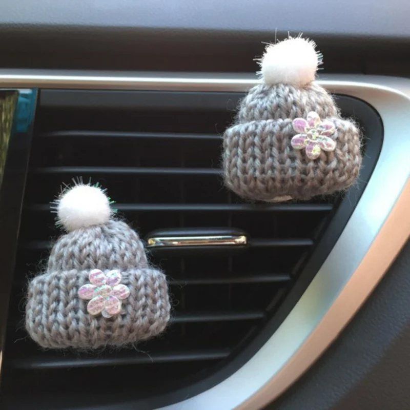 

Christmas Hat Car Perfume Air Freshener Auto Fragnance Clip Vent Parfume Car Flavoring Accessories Automobile Decoration