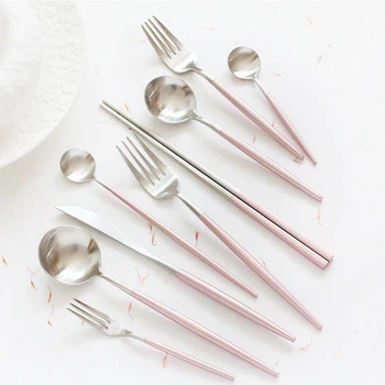 

Korean Royal Pink Tableware Stainless Steel Cutlery Set Dinner S poon& Fork Sets Western Wedding Portable Cutlery Set Dinnerware