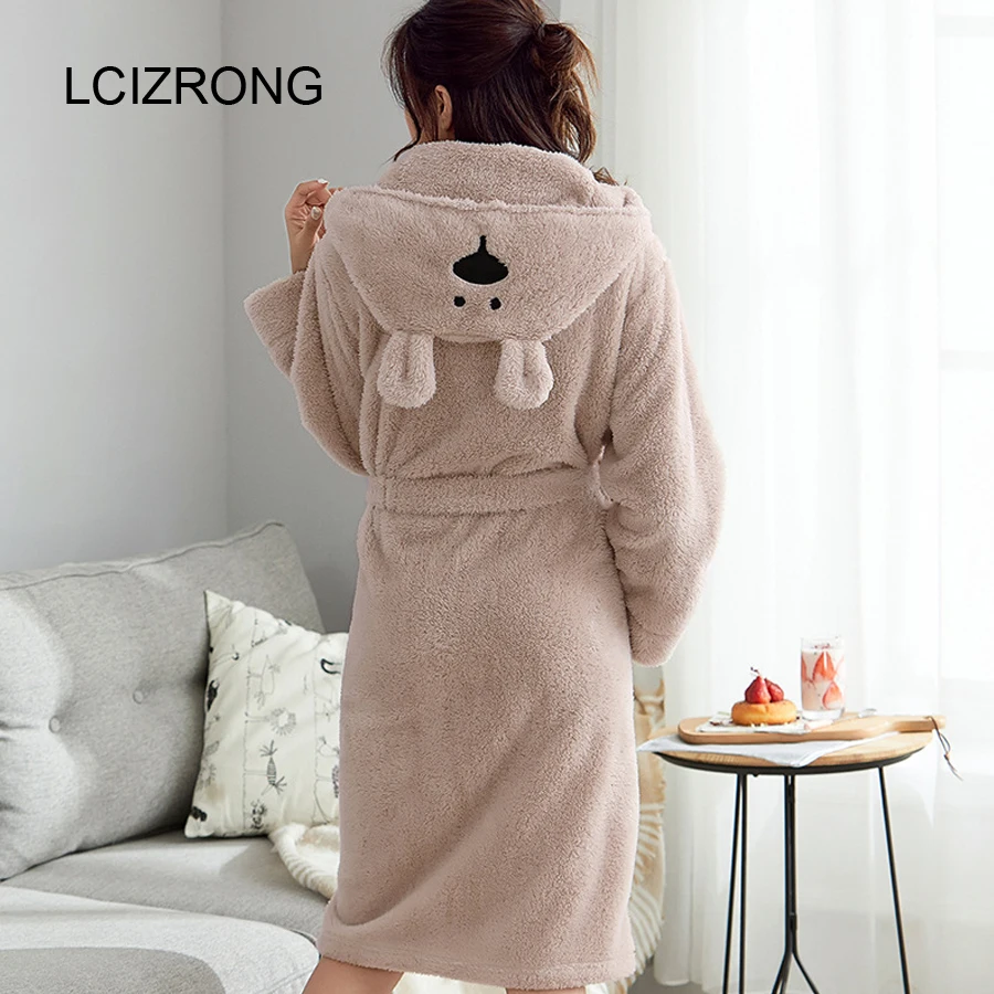 Online Winter Nette Warme Bademäntel Frauen Cartoon Bär Kaninchen Knie Länge Bad Robe Dressing Plus Größe Weich Kleid Brautjungfer Roben weibliche