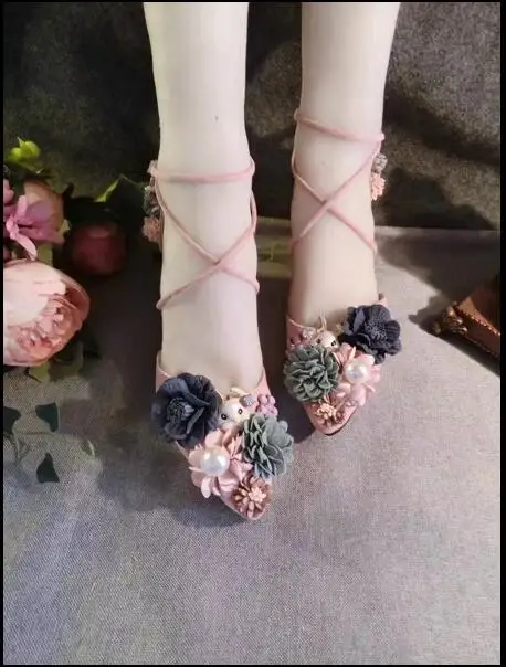 elegant woman shoes beautiful pink color for your selection  thick heel high heels delicate flower decoration  buckle strap type