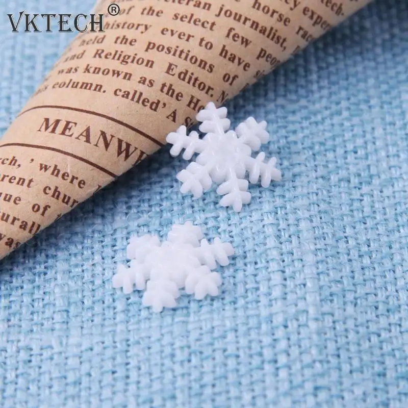 

100pcs Christmas Snowflake Decoration Plastic Snowflake Pendant Scrapbooking Ornaments New Year Christmas Decorations for Home