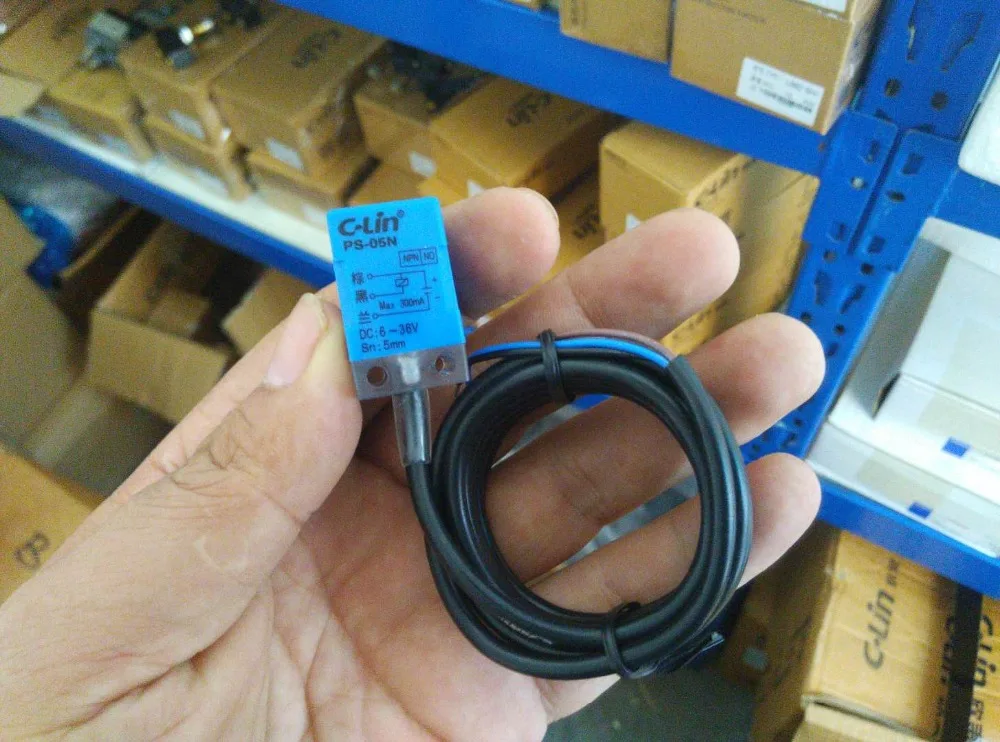 Brand new original authentic C-Lin PS-05N DC three-wire NPN normally open type angle column inductive proximity switch | Обустройство