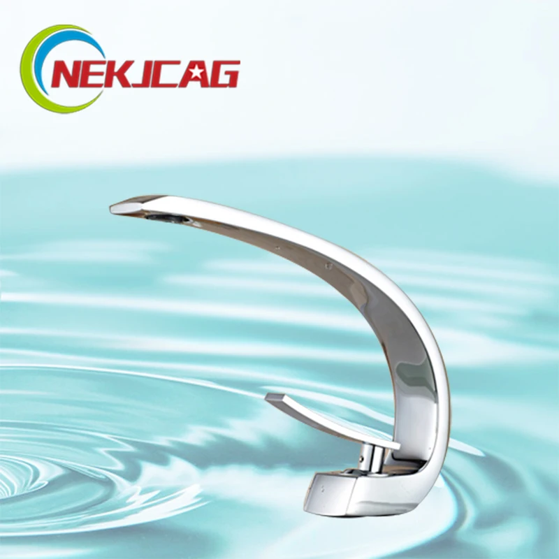 

Free Shipping Chrome Hot and Cold Water Faucet Sink Faucet Bathroom Wash basin creative Single Handle Mixer Tap