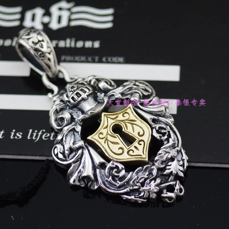 

Gv pure silver warcrafts shield pendant