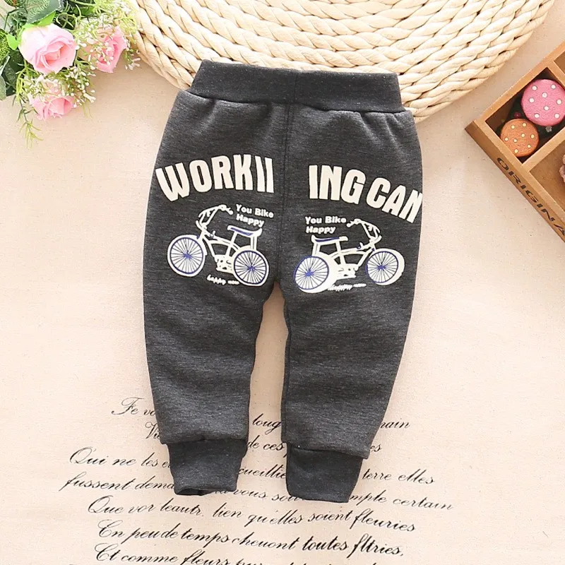 3429735954_975550964