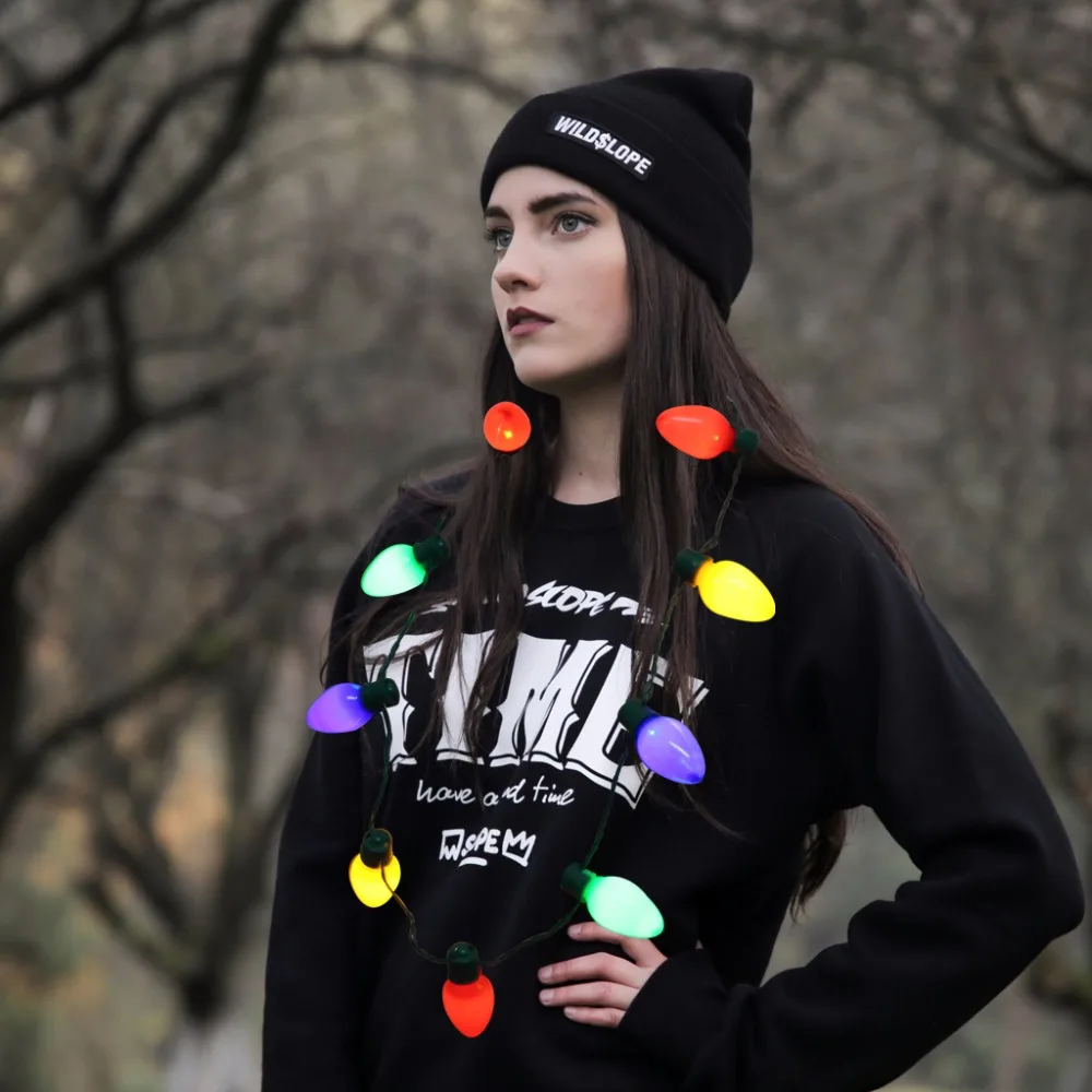 Xmas Light Up LED Necklace 3 Flashing Bulbs String Chritmas Ornament Decoration Gift For Kids Or Adults Party Favors (5)