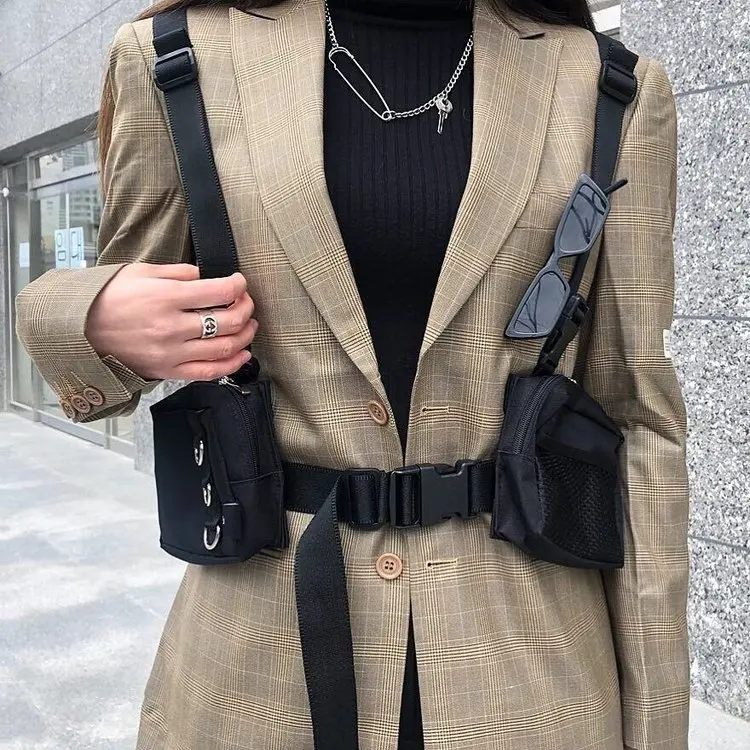 

Fashion COOL Women Chest Rig Bag Streetwear Tactical Functional Vest Hip-Hop Men 2 Pockets Oxford Chest Wait Fanny Packs Kanye