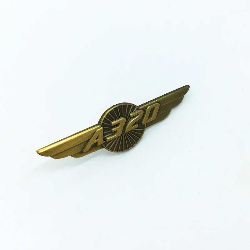 

Lot X 100PCS Vintage Aviation Badge BOEING B757, B767, A320, 737 ATC Pilot Badges