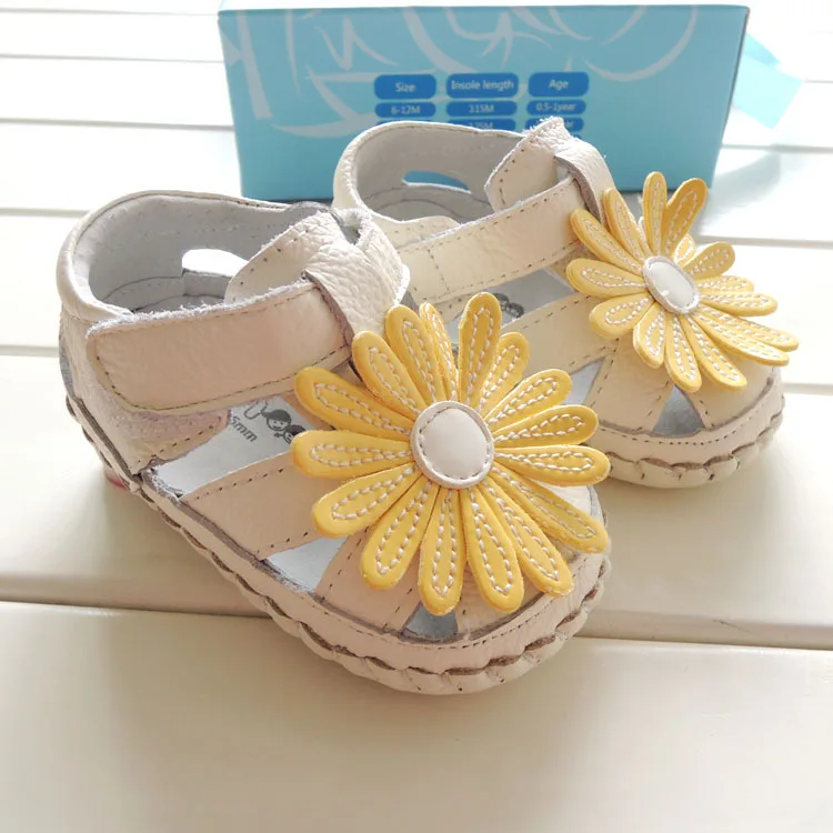 Sapatos de Bebê Macio do Bebê Meninas da Criança Verão Marca Nova Couro Genuíno Pouco Daisy Fundo Sapatos Interior Prewalkers Omn