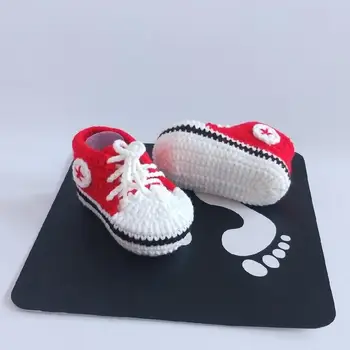 

QYFLYXUEQYFLYXUE- Crochet Babyshones, Baby white flower Flip Flops, Crochet Baby Shoes, Sizes 0-12 Months,