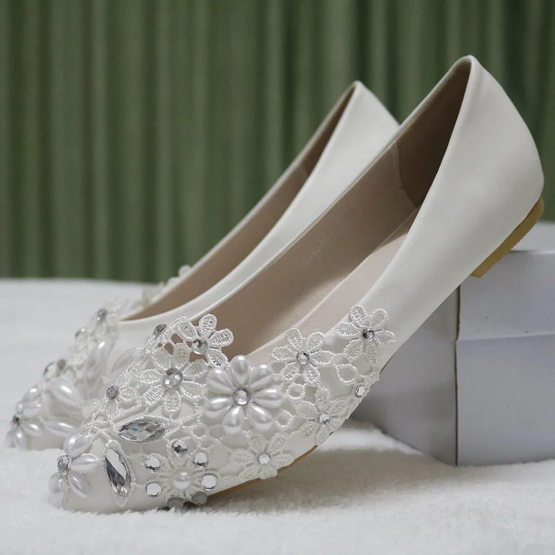 

2019 spring new fashion large size flat-bottomed pointed rhinestone lace wedding shoes comfortable flat with single shoes female