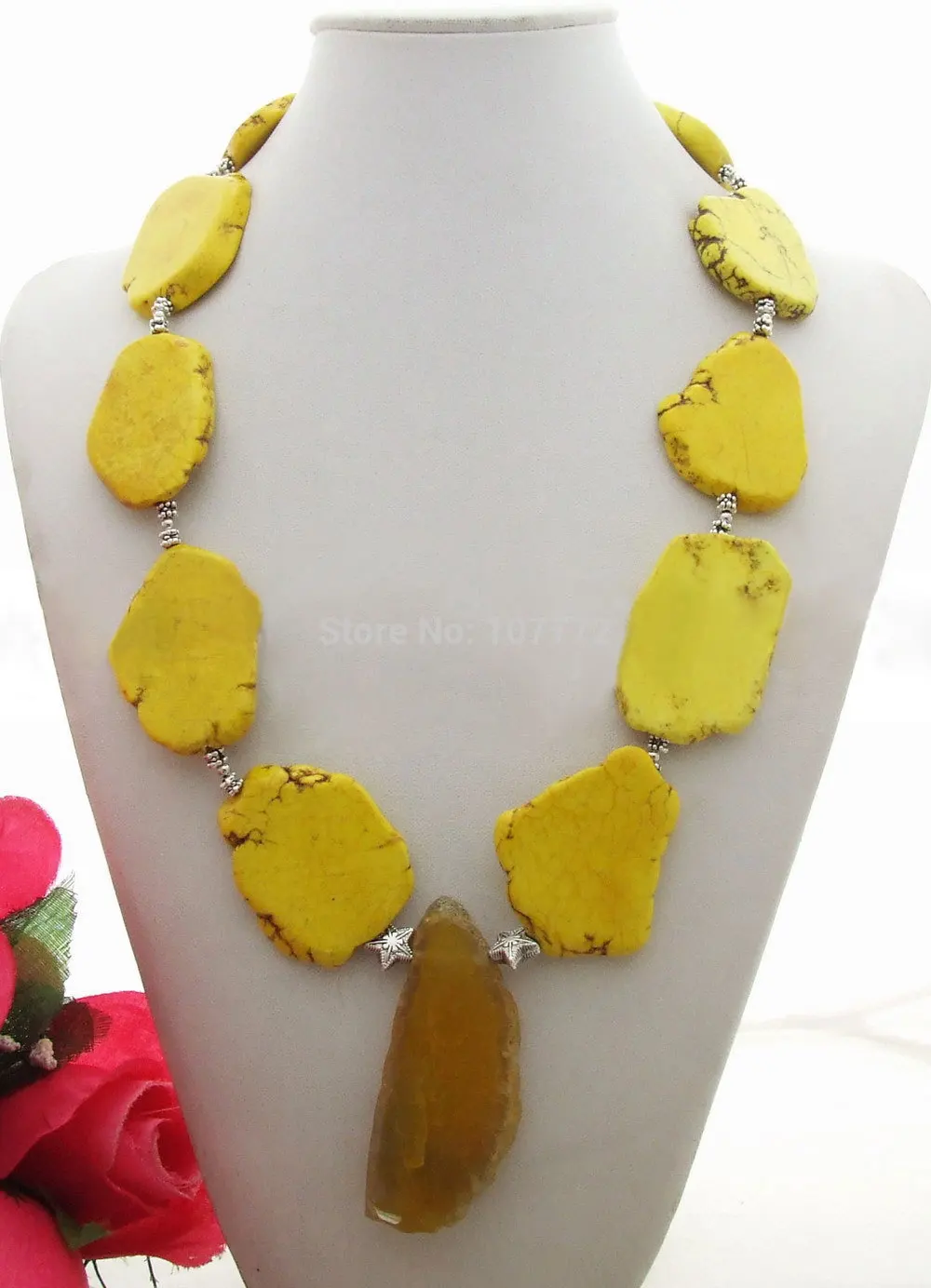

Charming! Onyx@yellow stone Necklace