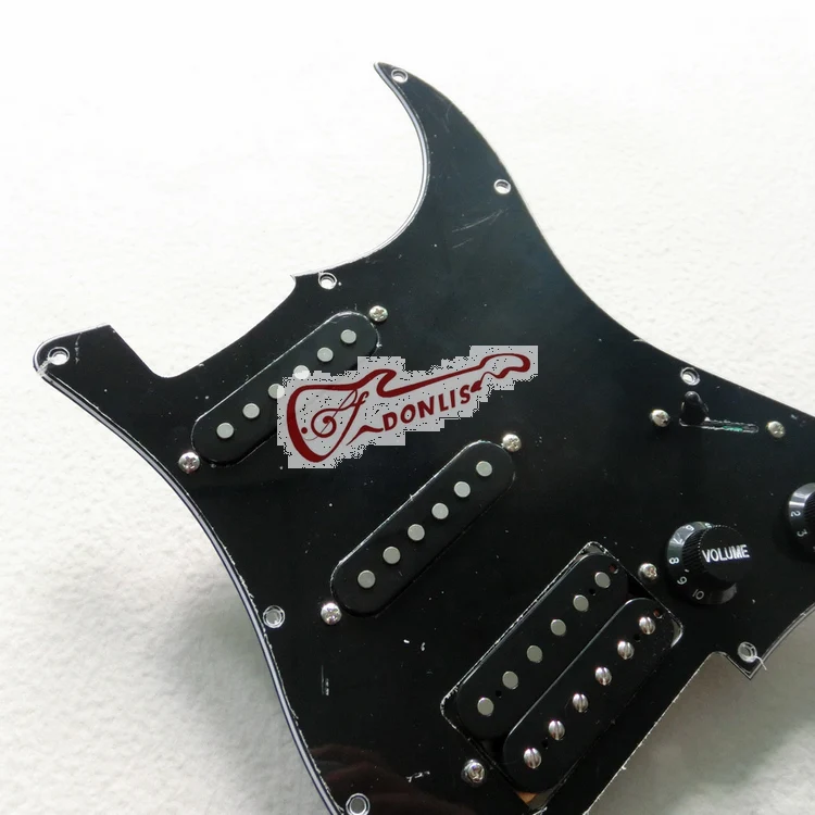 guitar pickguard assembly
