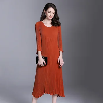 

Plus Size Dress Miyake Pleated 2018 New Autumn Woman Big Size Round Neck Solid Color Loose Casual Midi Dress Fit For 100kg Women