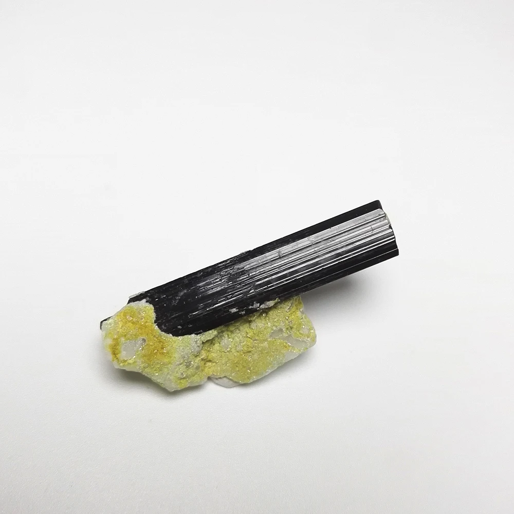 

4.2g natural Tourmaline mineral specimen crystal B10-43