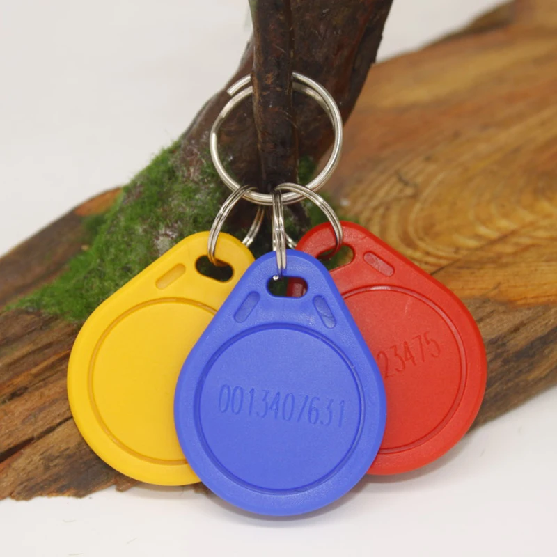 100pcs EM4100 125khz ID Keyfob RFID Tags Access Control Card Porta Chave Card TK4100 Sticker Key Fob Token Ring Proximity Chip