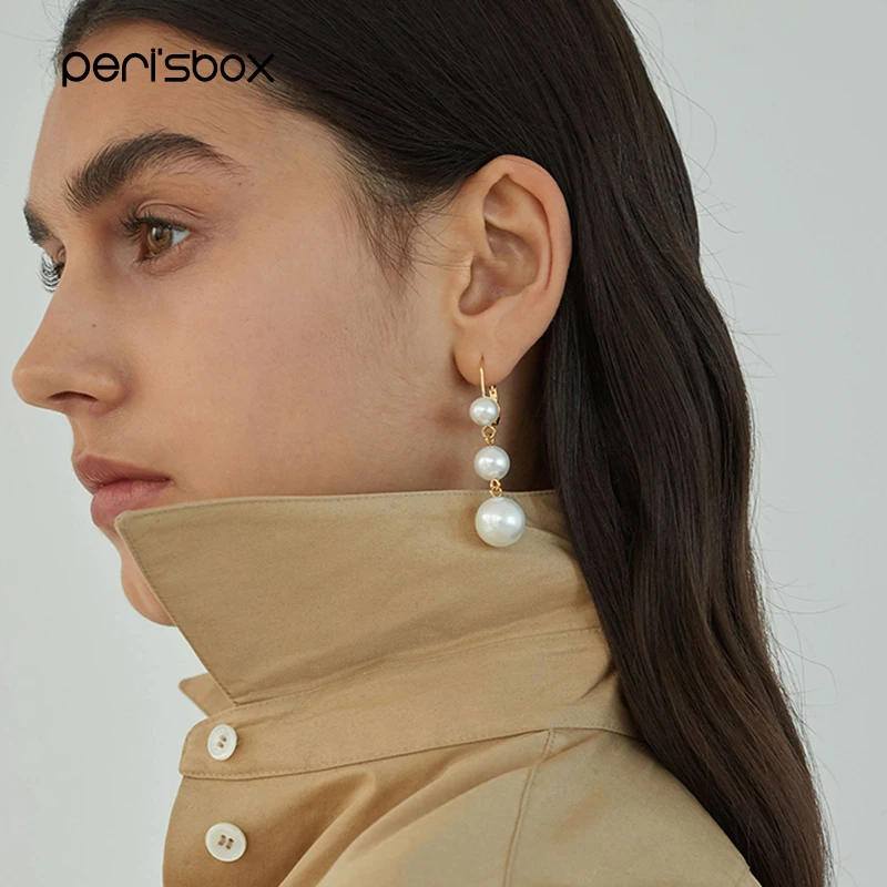 

Peri'sbox Trendy Gold Color Triple Pearls Hoop Earrings for Women Drop Pendientes Earrings Boho Clip Earrings Jewelry Brincos