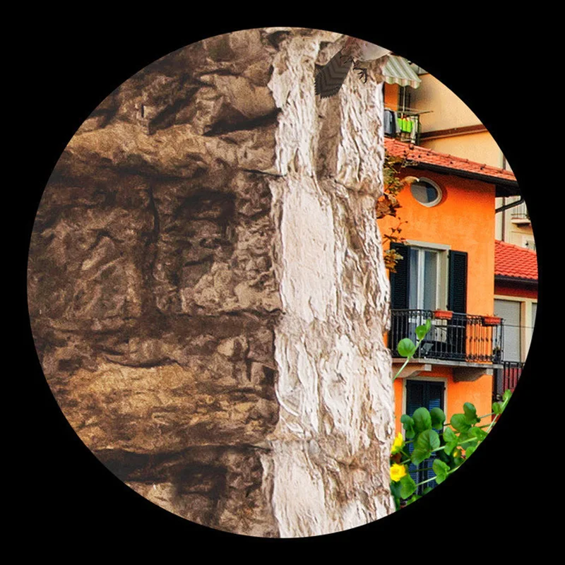 rua pequena cidade sala estar tv 04