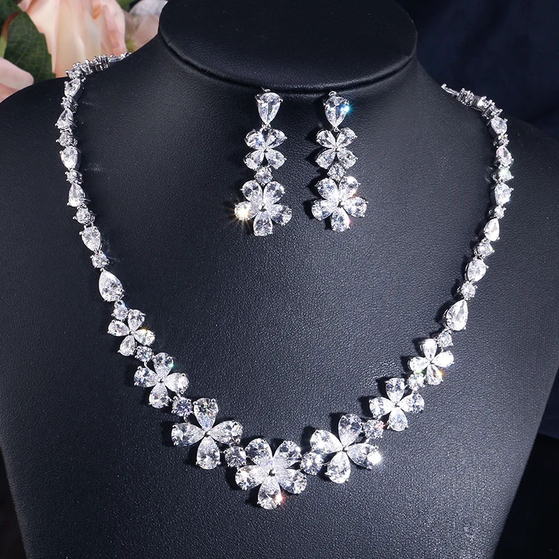 Buy UILZ White Gold Choker Necklace