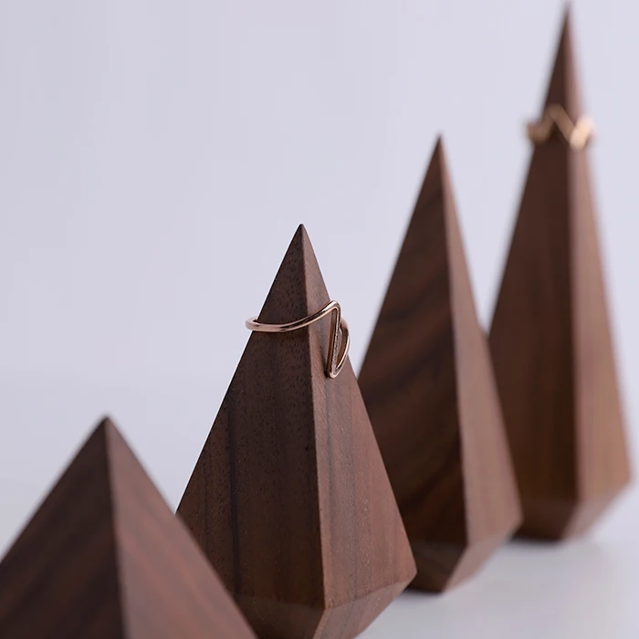  The pyramid Black walnut Ring Display Holder Solid Wood Polishing Smooth Ring Display Stand