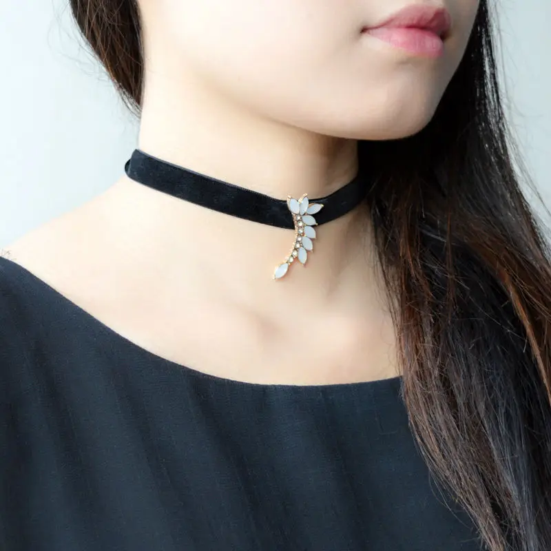 2016 New Summer Trendy Black Velvet Choker Necklace With Rhinestone