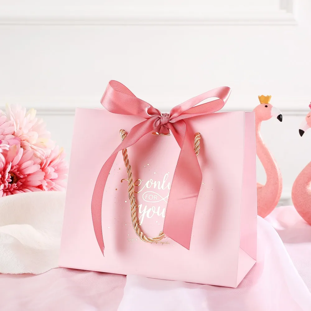 

10pcs New Originality Pink High-quality Paper Wedding candy box Tote bag packaging box Wedding Favors Birthday Party Supplie