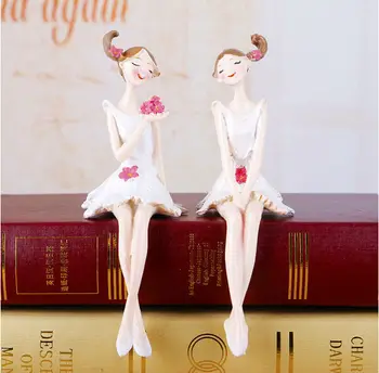 

2pcs Resin Technology girl Sister one pair Angel sitting girl Home Furnishing creative handmade ornaments Confidante Gift