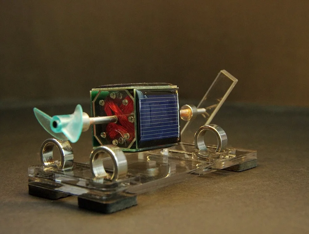 tiny Mendocino Motor Propeller type magnetic suspension solar toy Scientific physics Solar rotation Pressure reducing EDC toy tiny Mendocino Motor Propeller type magnetic suspension solar toy Scientific physics Solar rotation Pressure reducing EDC toy