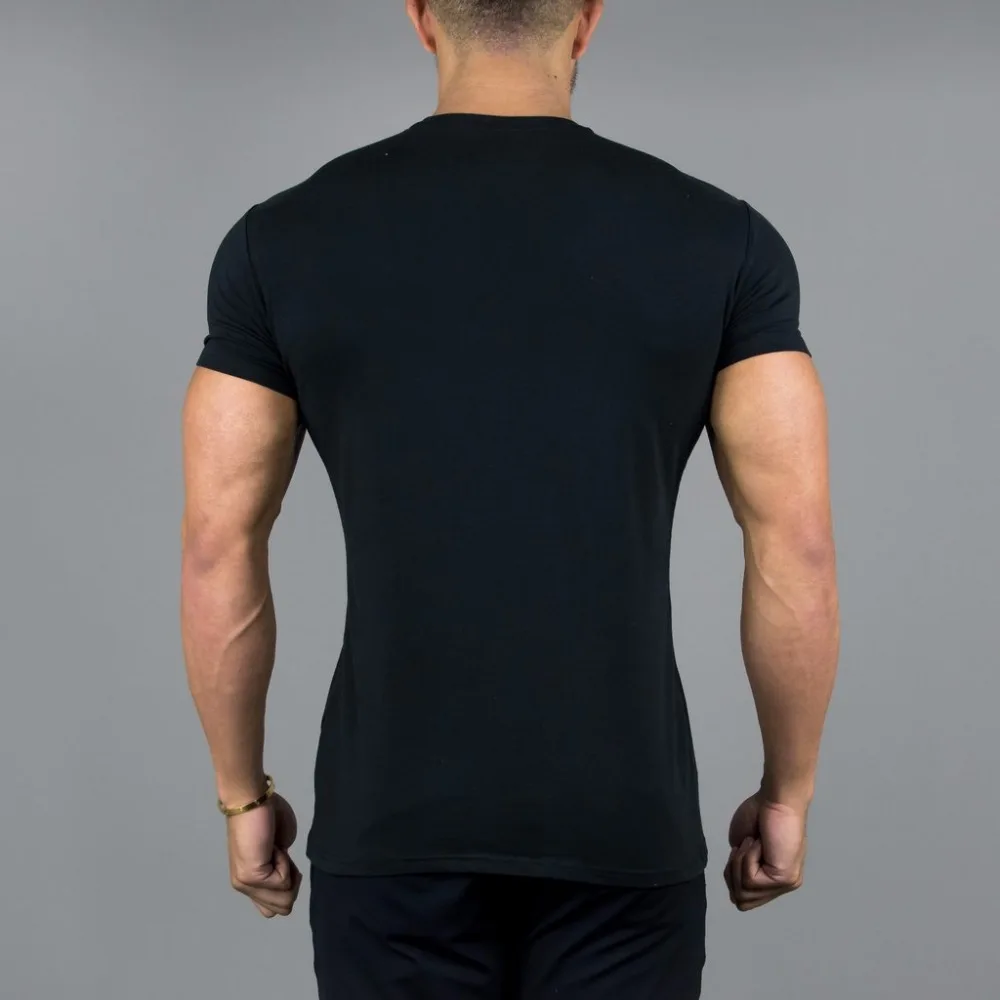 Alphalete 2018 جديد كمال الاجسام العلامة التجارية الرجال تي شيرت صالات رياضية عارضة قصيرة الأكمام س الرقبة اللياقة البدنية رسالة طباعة القطن تي شي...