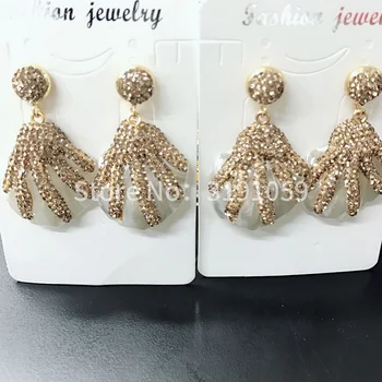 

Retro gold series resin earrings in the ultra flash street for women's favorite accessories