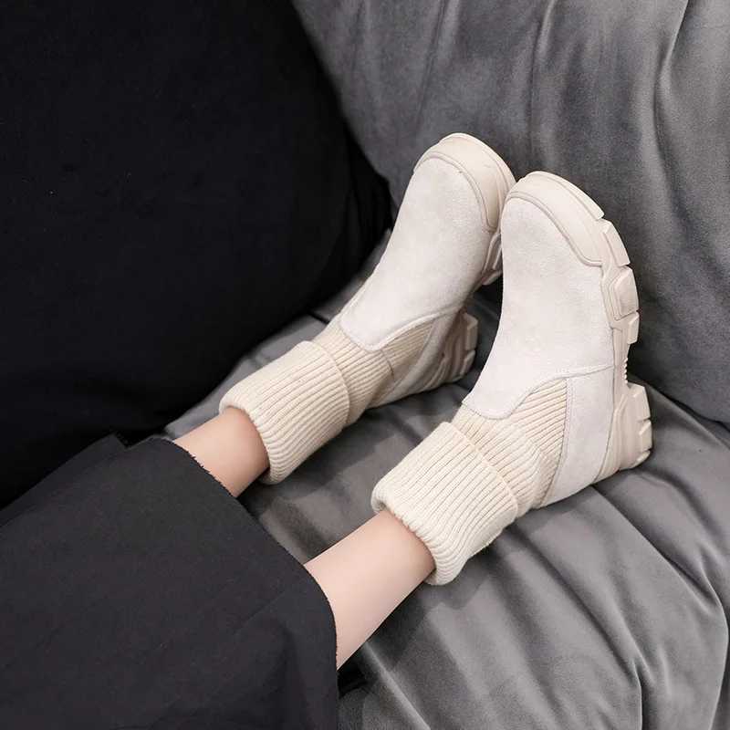 

2018 winter new fashion simple solid color Martin boots women trend comfortable wild casual boots.