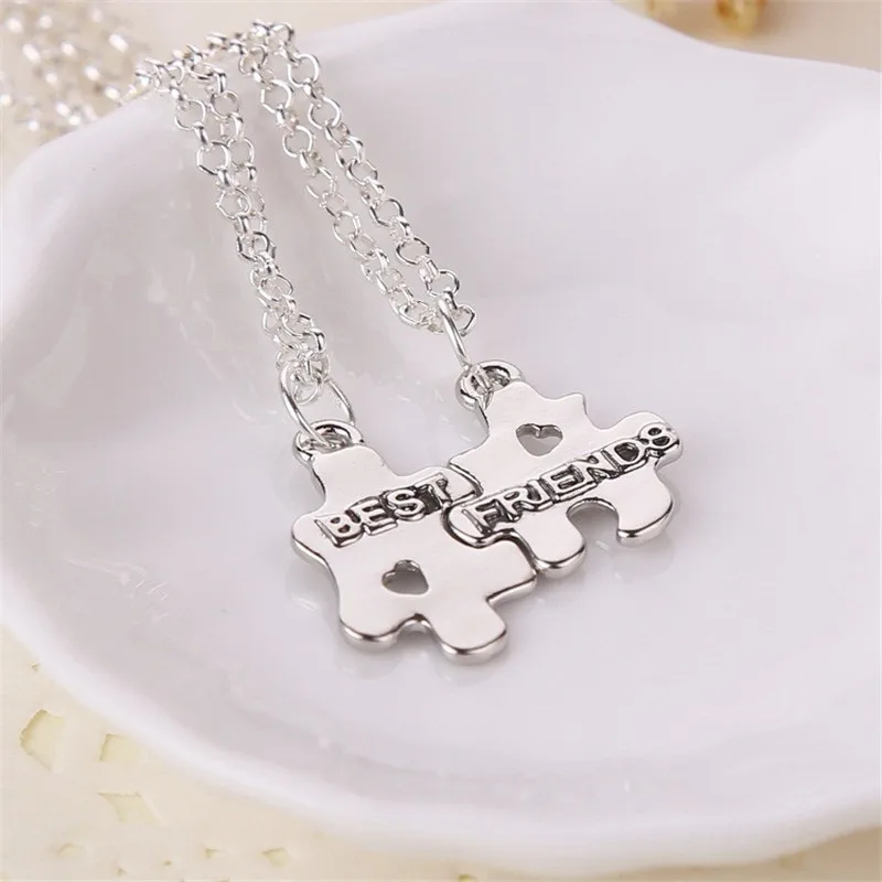 

Fashion Charm Jewelry Friendship Couple Sets of Chains Best Friends Holding Hands Pendants Necklace Hot Selling