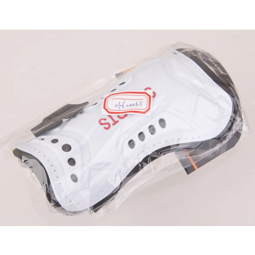 New 1 Pair Super Light and Soft Football Shin Pads Soccer Guards Sports Leg Protector Gear Football Shin Guard 