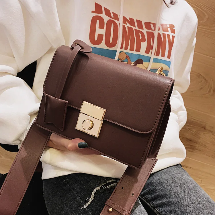 

Chic women handbag luxury Wide shoulder strap messenger bag Retro small bag Simple shoulder small square bag crossbody bags sac