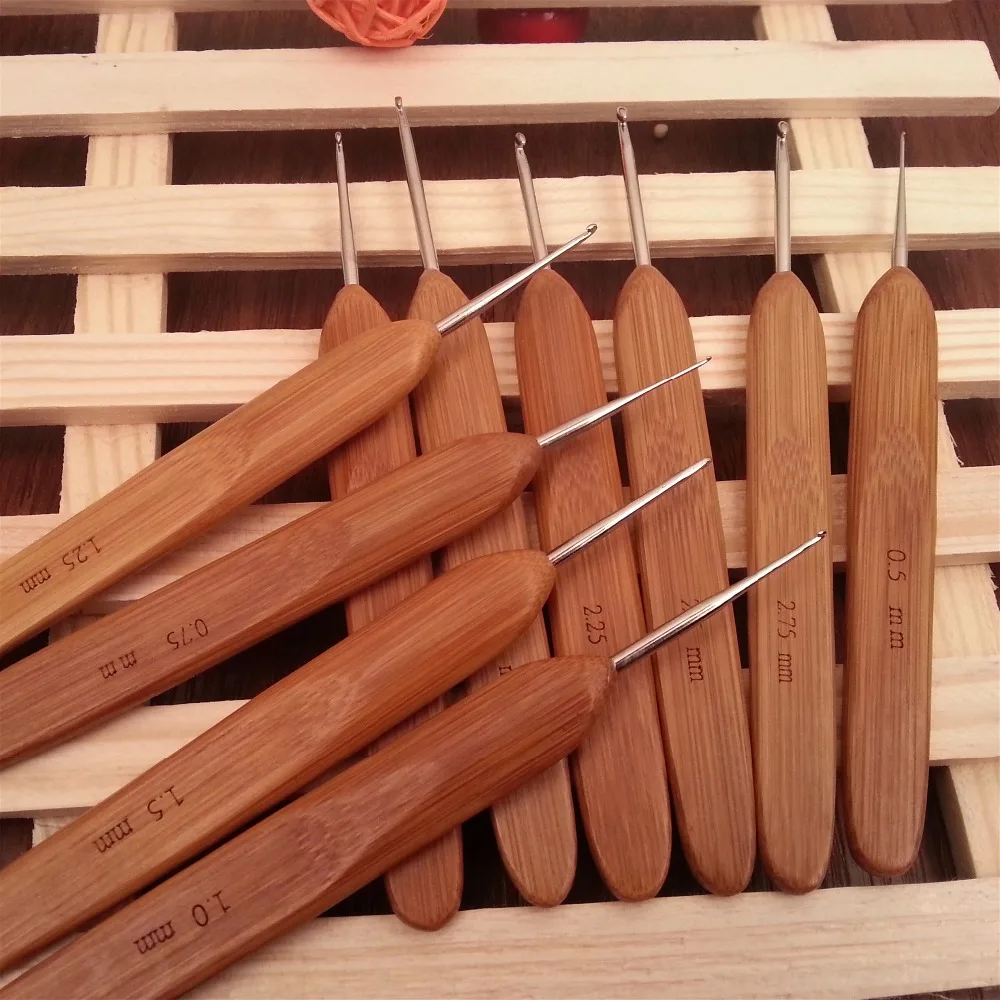 Brezplačna dostava 10pcs / Set kovinskih in bambusovih ročajev kovinskih kvačk za kljuke za pletenje igel 0,5-2,75mm