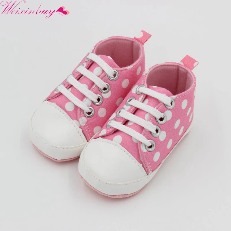 

2018Baby Boy Girl Soft Shoes Bebe Fringe Soft Soled Non-slip Footwear Crib Shoes Dots Print Anti-Slip Prewalker
