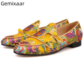 

Embroidery Flower Men Shoes Round Toe Flat Heel Knitted Ball Decor Round Toes Party Shoes Luxury Satin Shoes Man