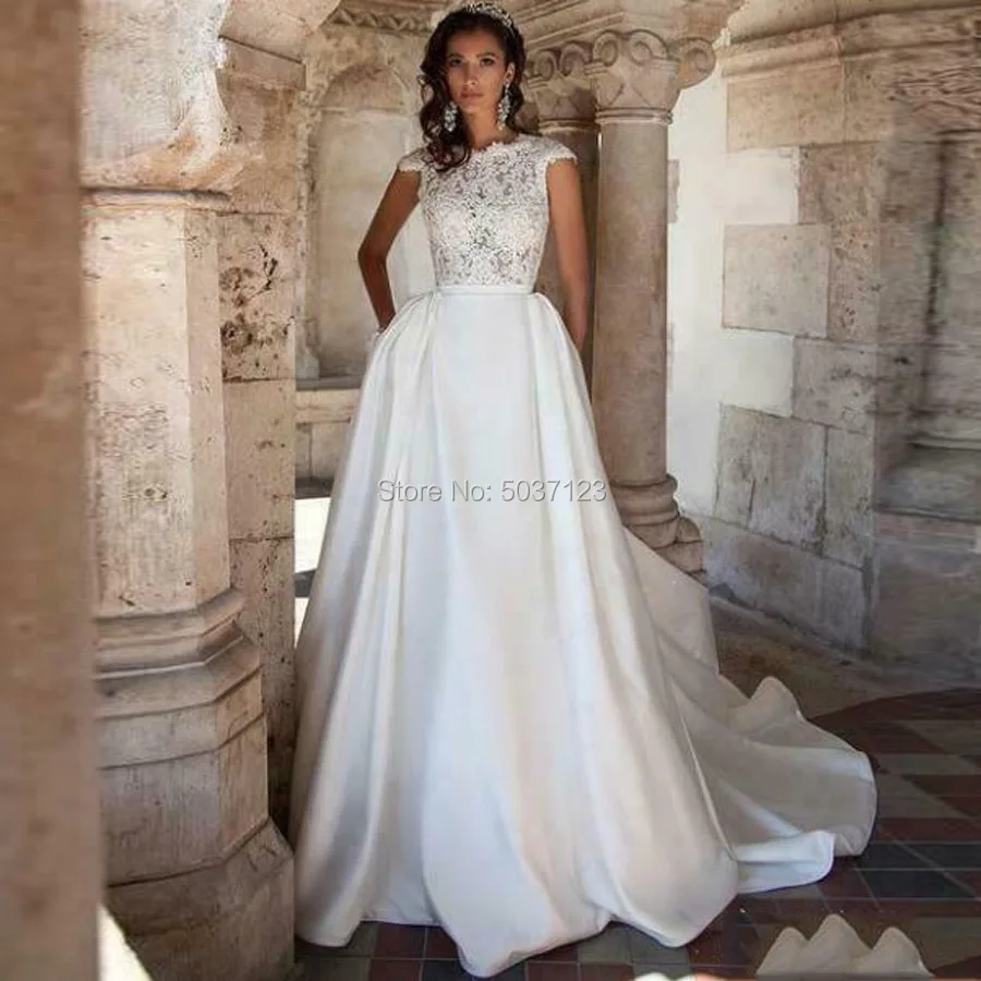 

Satin Wedding Dresses A Line Vestido De Noiva Lace Appliques Sleeveless Backless Bridal Wedding Gowns Robe De Mariée Plus Size