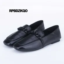 Новинка; дизайнерская обувь ручной работы черного цвета с металлическими элементами; роскошные женские тапочки с квадратным носком и цепочкой; модель года; лоферы из натуральной кожи на плоской подошве