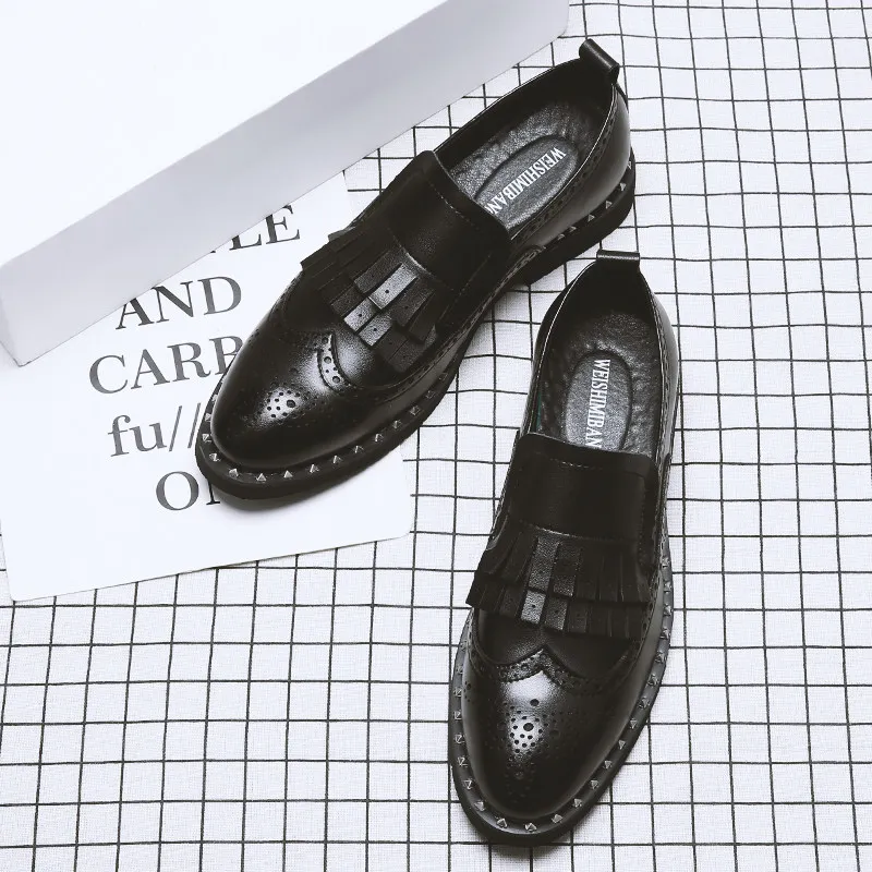 US 6-10 Trendy Men Tassel Rivet Oxfords Elegant Craved Wing Tips Brogue Shoes Man Fringe Slip On Oxfords Dress Shoes